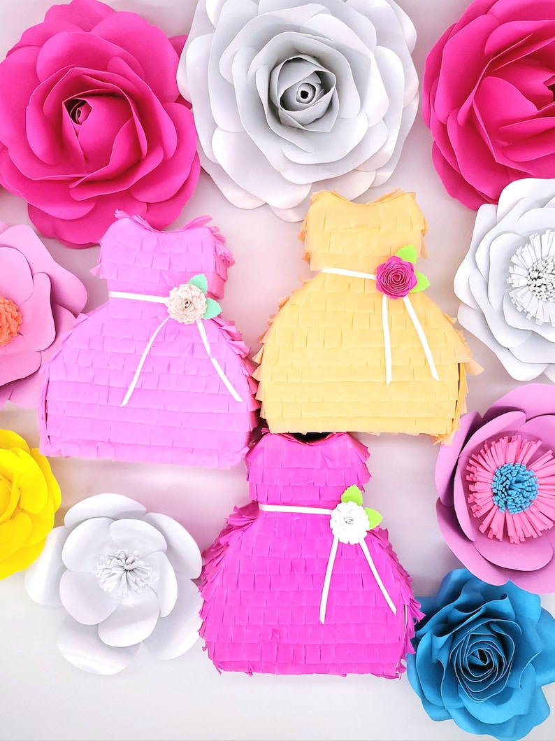 Princess party mini pinata Quinceanera party favor Sweet sixteen party favors Bridesmaid proposal Princess birthday Bridal shower Ea.