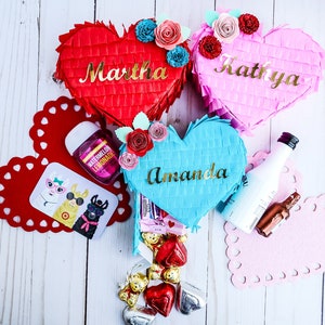 Mini heart piñata with flowers 5 Valentine's day mini piñata Galentine's day gift Mother's day gift box Conversation heart Heart decor Ea image 6