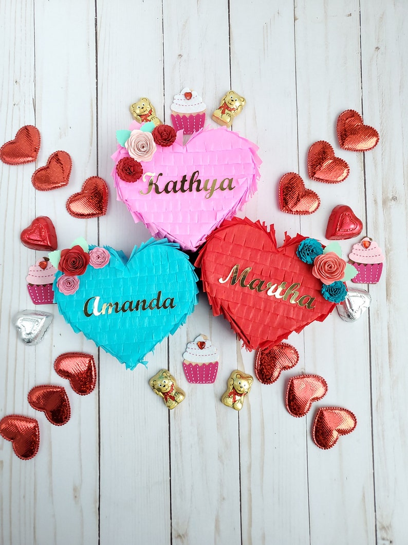 Mini heart piñata with flowers 5 Valentine's day mini piñata Galentine's day gift Mother's day gift box Conversation heart Heart decor Ea image 2