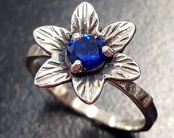 Saphir Blume Ring, erstellt Saphir, blaue Blume Ring, September Birthstone, große Blume Ring, Floral Vintage Ring selten von Adina