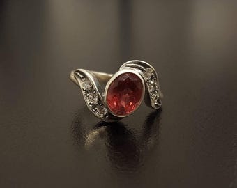 Anello con tormalina rosa, anello con tormalina, tormalina naturale, pietra portafortuna di ottobre, anello unico, anello di ottobre, anello in argento massiccio, tormalina