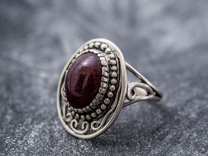 Bague rubis antique, bague rubis naturel, bague rubis rouge, pierre de naissance juillet, grosse bague rubis, bagues rubis, bague en argent, rare par Adina image 10