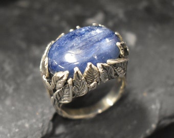 Leaf Ring, Kyanite Ring, Natural Kyanite, Horizontal Ring, Unique Artistic Ring, Blue Vintage Ring, Silver Leaf Ring, Solid Silver Ring