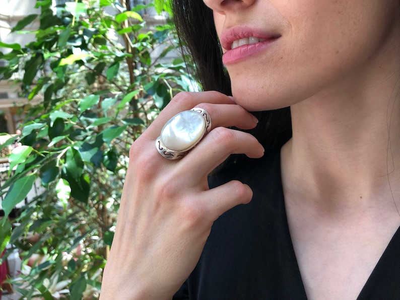 Shell Pearl Ring, Mother of Pearls, Natural Shell Pearl, June Birthstone, Silver Oval Ring, Pearl Ring, Vintage Pearl Ring, 925 Silver Ring image 8