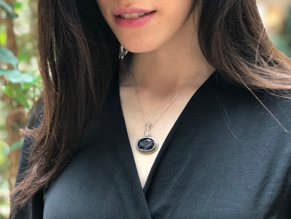 ロイヤルブルーペンダント、サファイアペンダント、人工サファイア