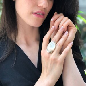 Shell Pearl Ring, Mother of Pearls, Natural Shell Pearl, June Birthstone, Silver Oval Ring, Pearl Ring, Vintage Pearl Ring, 925 Silver Ring image 10