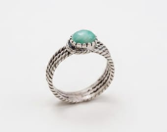 Natural Emerald Ring, Rope Band Ring, Green Boho Ring, Vintage Emerald Ring, 2 Carat Ring, Vintage Rings, May Birthstone, Solid Silver Ring