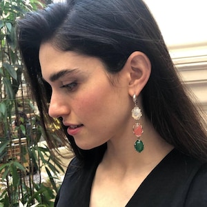 Pendientes de varias piedras, pendientes largos, pendientes llamativos, pendientes arcoíris, piedra lunar, ágata, cuarzo cereza, pendientes únicos, piedra de nacimiento de junio