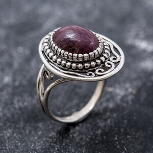 Bague rubis antique, bague rubis naturel, bague rubis rouge, pierre de naissance juillet, grosse bague rubis, bagues rubis, bague en argent, rare par Adina image 3