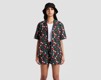 Chemisier imprimé Strawberry Field pour femme | Chemise Hawaï | Chemise à manches courtes avec col officier | Chemise de fête | Chemise de vacances surdimensionnée | Chemise décontractée