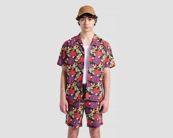 Chemise florale tropicale violette | Chemise Hawaï | Chemise à manches courtes avec col officier | Chemise de fête | Cadeau petit ami | chemise de vacances | Chemise décontractée