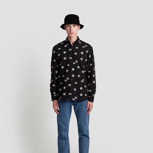 Daisies Print Shirt: Long Sleeve Peached Cotton Button-Up