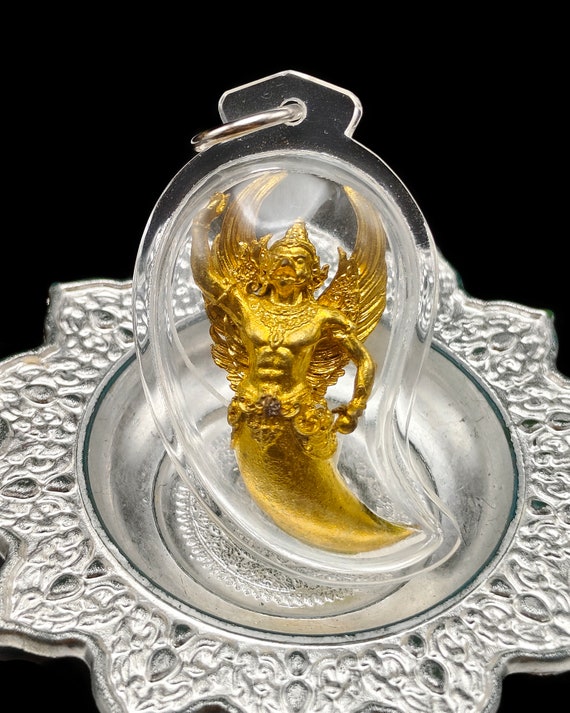 Cased Garuda Phaya Krut Claw Charm Wealth Luck Fortune Talisman