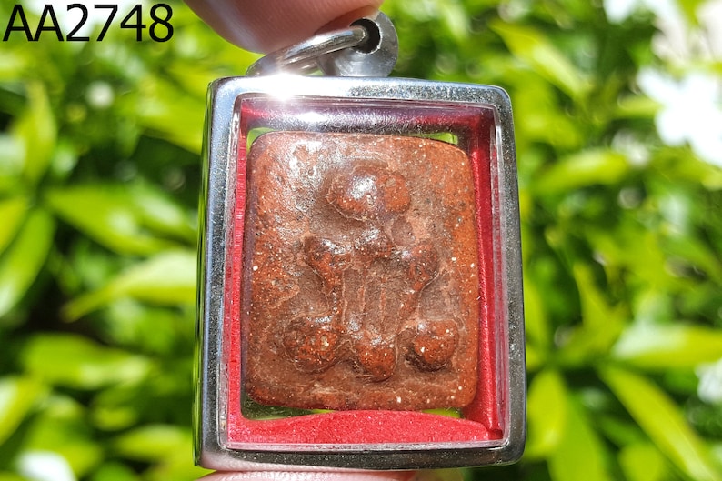 Cased Red Clay Phra Pidta Kradook pee Wat Pho Thai Buddha Amulet