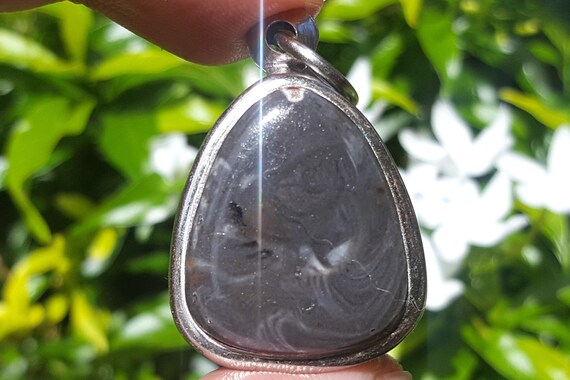Cased Mysterious Sacred Leklai Stone Power Magic Charm Protect