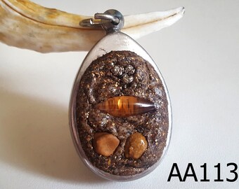 9 Holy Sarira Buddhist Relics Amulet – Pra Tath Lek Lai Nam, Original Thai Amulet For Protection & Luck
