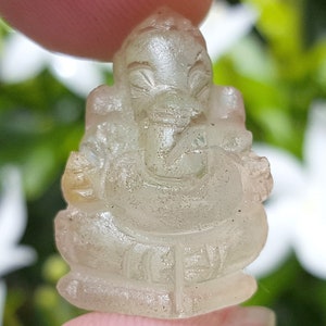 Hindu God Ganesha Crystal Quartz Carved Phra Pikanet Statue Amulet #3206a