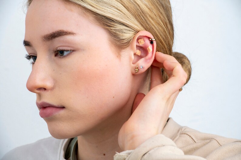 MENOPAUSE Acupressure Ear Seed Kit. 20 Crystal & 60 Natural Ear Seeds