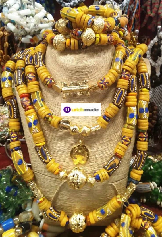 Ghanaian beads. #Africanbridal jewelry set beaded by Ewuraaba. Visit  www.ewuraaba.com for more p… | Beaded necklace designs, Large bead necklace,  How to make beads