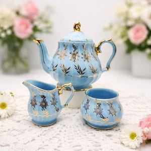ジョリーフルール】 TeaCupパーティ 総柄&クラシカルフラワー 白と青 S