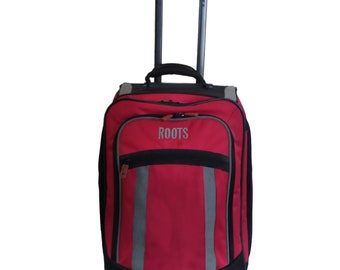 Bagage à main rouge avec roulettes, valise rouge Roots Canada avec poches, poignée de traction, côté souple de 19 po