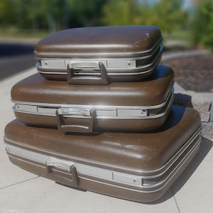 3 Piece Suitcase Set, Hardside Luggage, Vintage 1960&#39;s luggage, Large medium suitcase and train makeup carry on Suitcase with Blanket