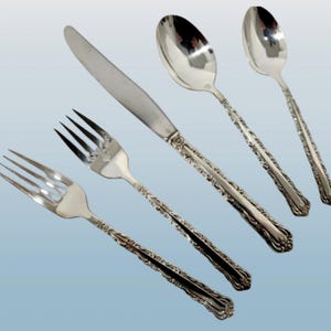 Boxed Set, Oneida Bellfontaine Flatware Set (Silverplate, 1973) by ONEIDA SILVER, 8 place settings, 40 pieces, Wedding Gift
