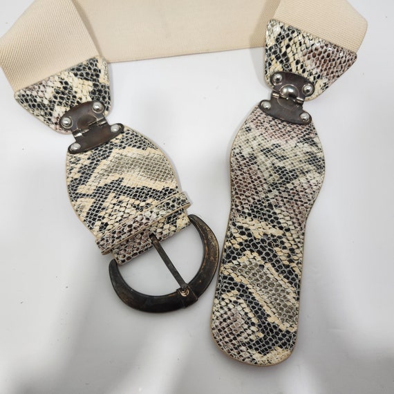 Stretch beige animal print belt wit brass buckle,… - image 7