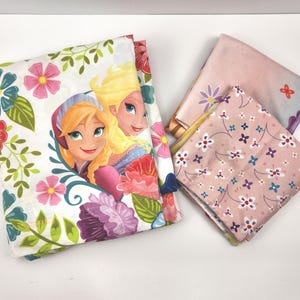 Disney Eiskönigin Bettwäsche Set beinhaltet Flachbett Twin Größe Mädchen Schlafzimmer Dekor Prinzessin Elsa Anna Charakter Design Lila Blau Weiße Farbe
