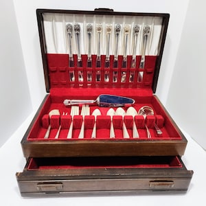 Eternally Yours 1941 Silver Plate Flatware Set 1847 Rogers Bros with Chest service for 8 plus serving pieces