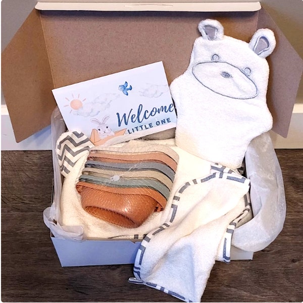 Nouveau panier-cadeau de bébé, boîte-cadeau de nouvelle maman avec ensemble de serviette de bébé à capuchon, ensemble de douche de bébé, serviette en bambou, gant de toilette en bambou et gant de marionnette