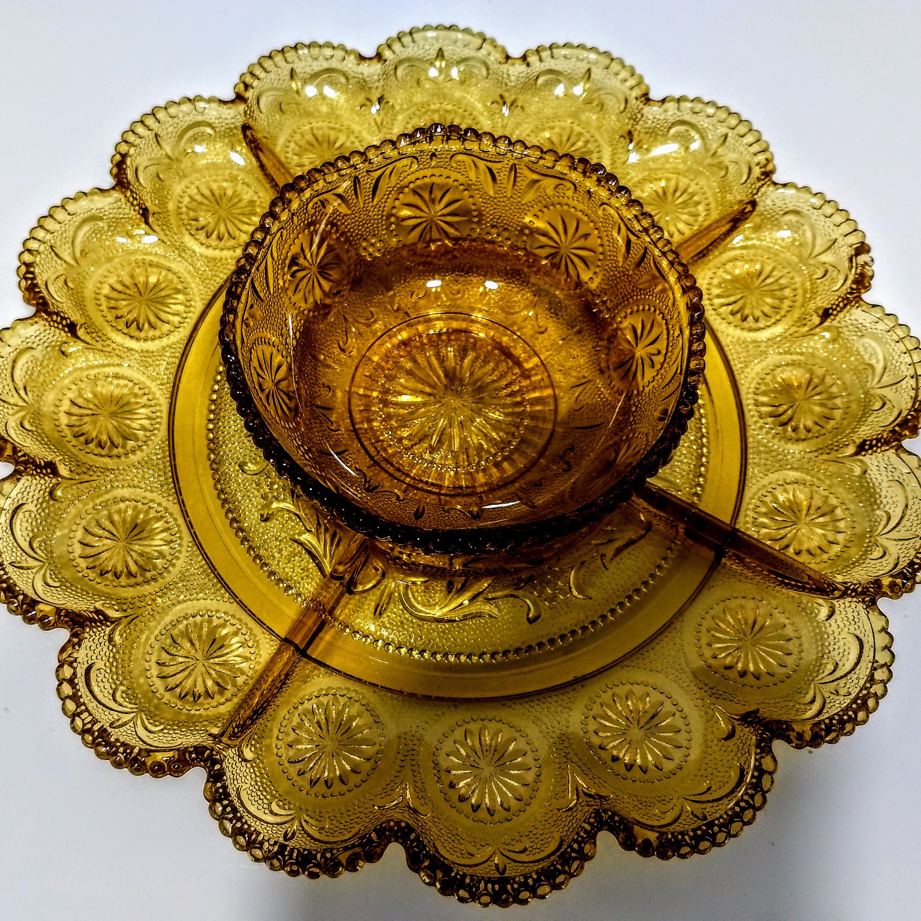 Divided Relish Tray Plate Dish 5 Sections Glass Circle Vintage Round Starburst with Scalloped Edges Divided Relish Tray Plate Dish 5 Sections Glass Circle Vintage Round Starburst with Scalloped Edges