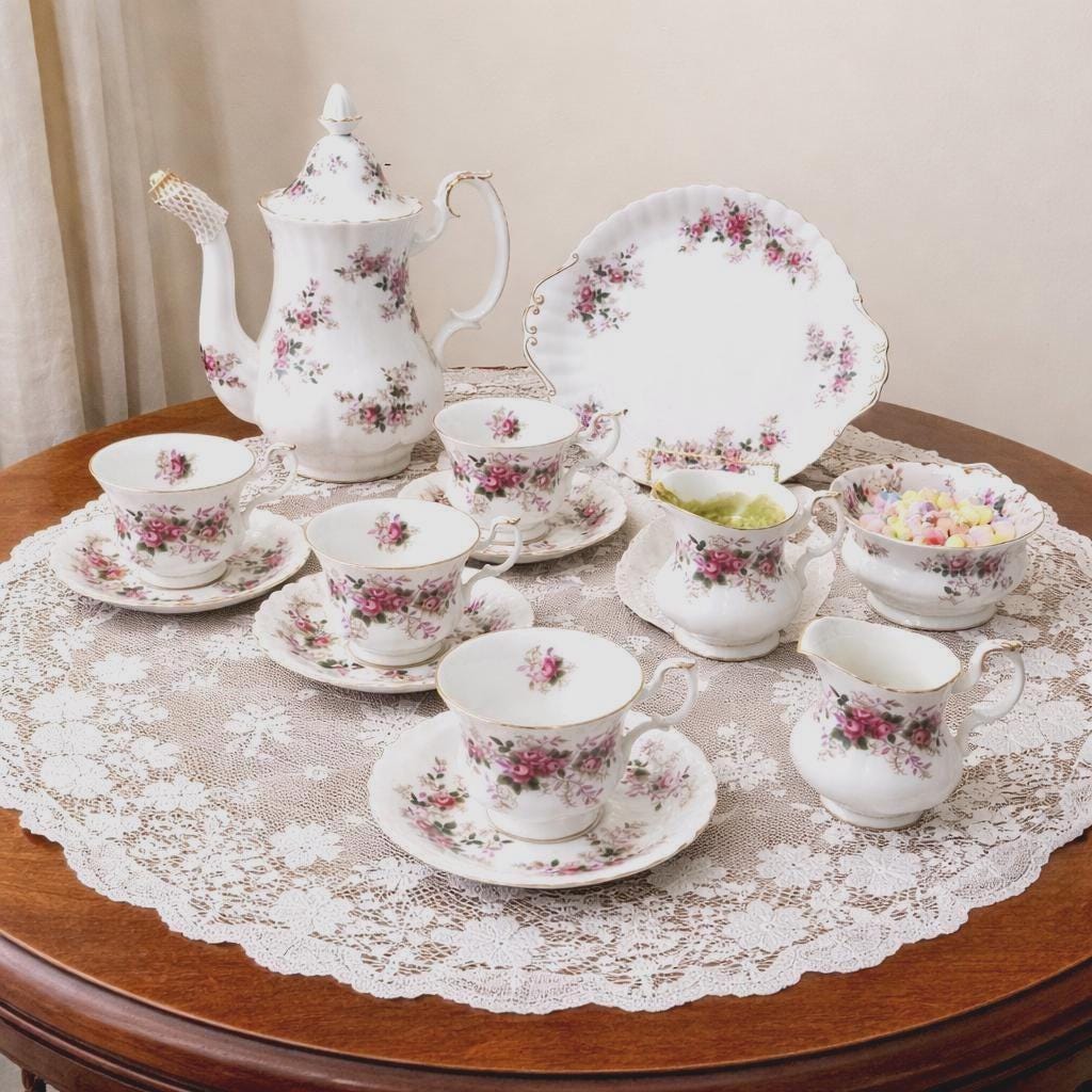 Vintage Royal Albert Lavender Rose Set Coffee Pot 4 Cups & Saucers