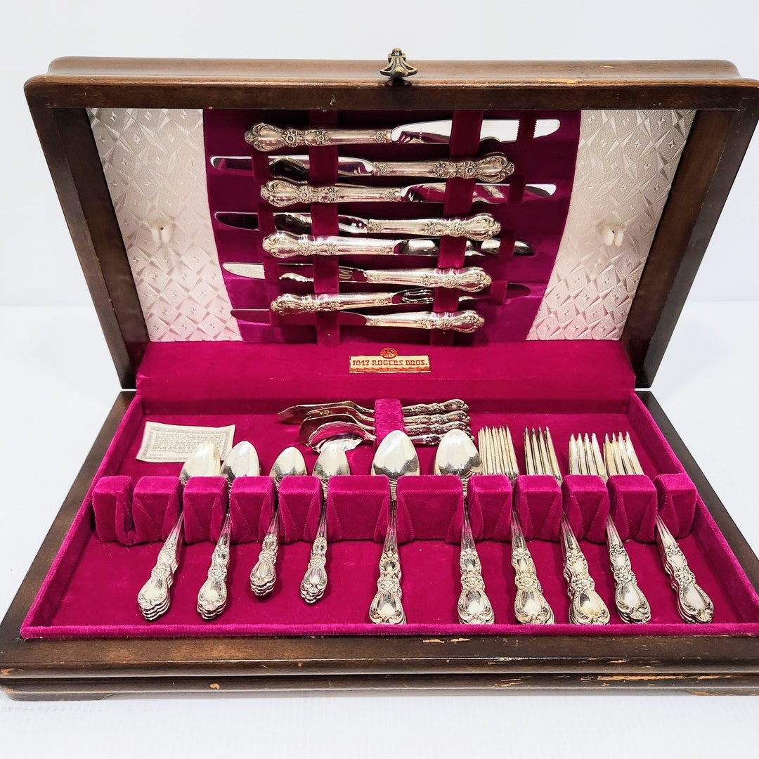 1847 Rogers IS Silver Plate Heritage Flatware Set, 6 Piece Serving Set for 8, Plus 4 Serving