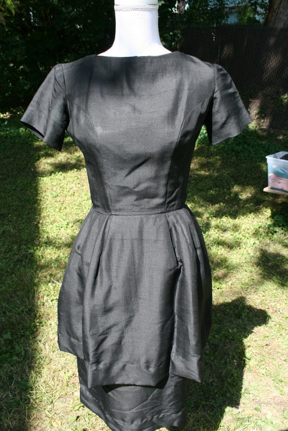 50s Vintage Black Peplum Cocktail Dress - image 7