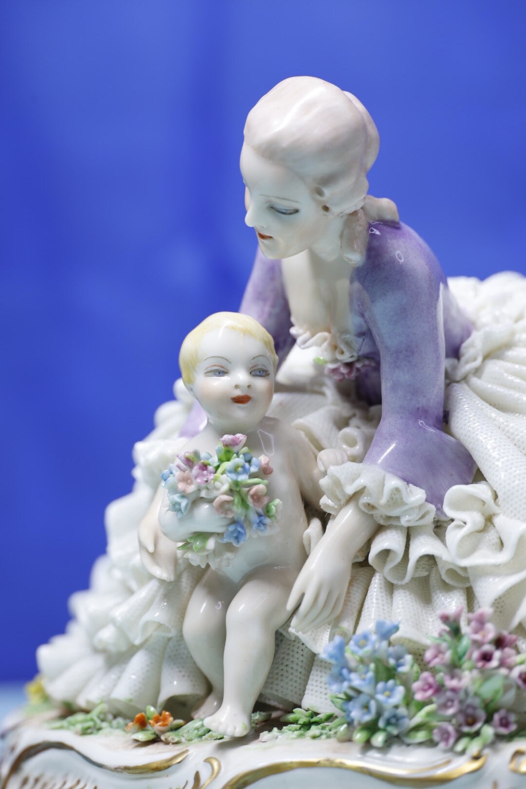 Luigi Fabris Italian Capodimonte Figurine Porcelain Lace Mother