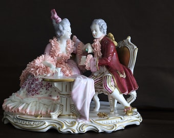 Vintage Volkstedt Figura de porcelana Lace Alemania Dresden porcelana
