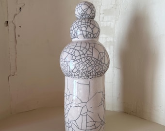 Vaso in ceramica / scultura in ceramica / raku / minimal design / ceramica fatto a mano / vaso bianco / vaso contemporaneo / arredamento