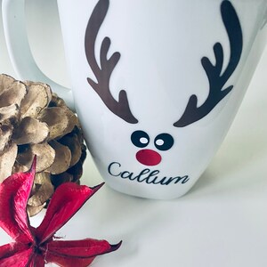 Pegatina de reno personalizada - Vinilo con nombre navideño - Pegatina para taza navideña - Caja de Nochebuena