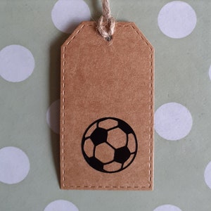 Pacote de 5 etiquetas para presente de futebol por Sarah Sample Art