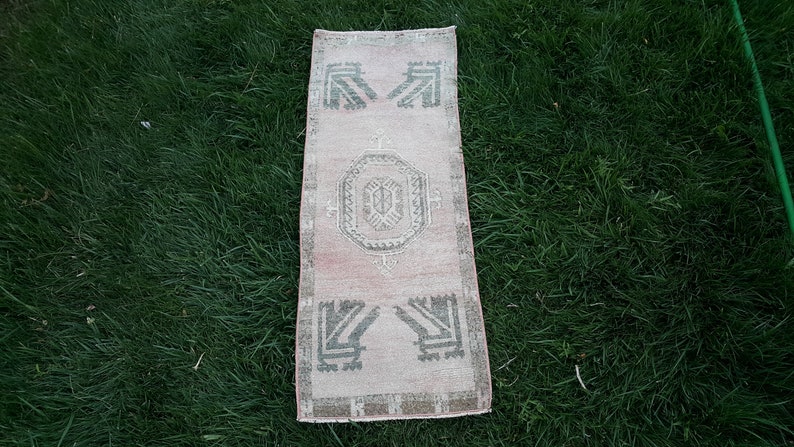 Handknotted Turkish Rug. Handmade Wool Bath Mat Rug Low Pile Yastik Rug Old Antique Oushak Rug Vintage Oushak 3/'6 x 1/'4 Mat Rug