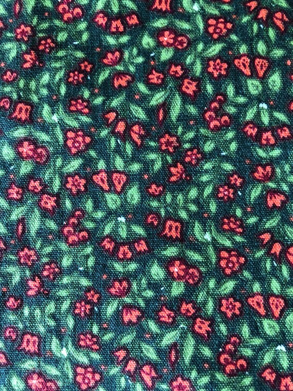 1960s Miniskirt Red and Green Floral Skirt - image 5