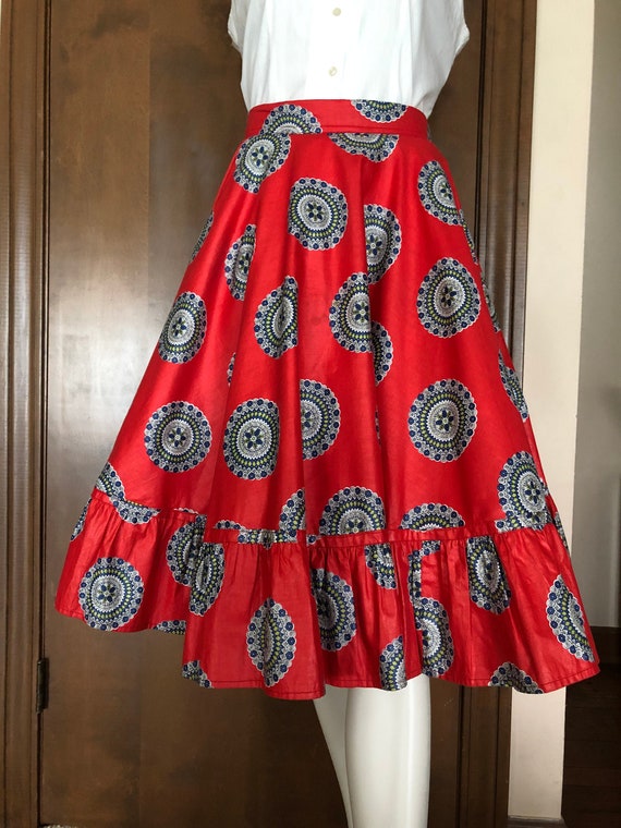 1950s Circle Skirt with Multicolor Print - image 1