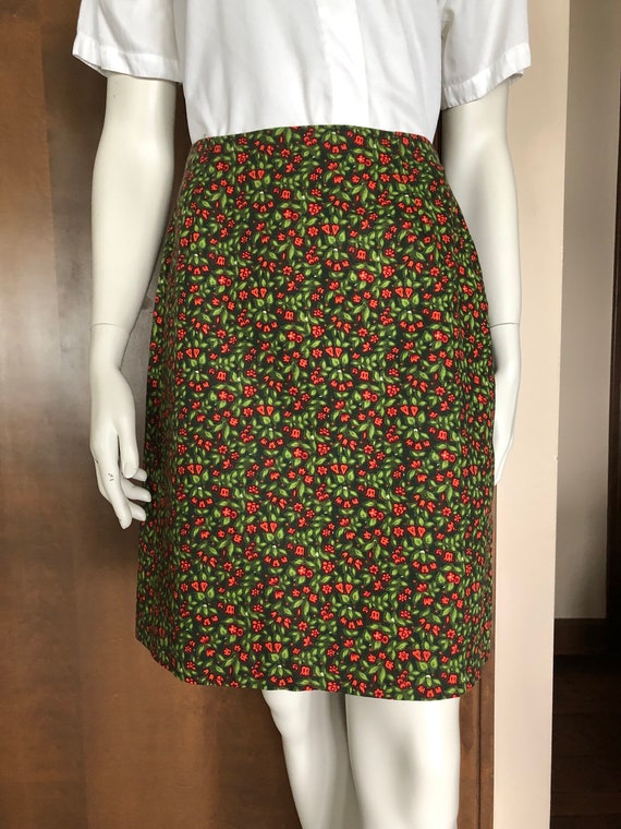 1960s Miniskirt Red and Green Floral Skirt - image 1