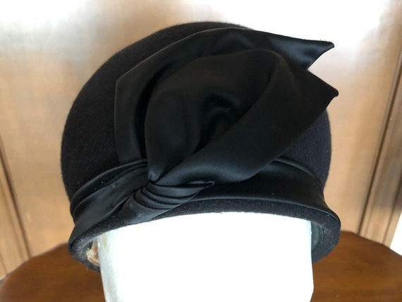 1960s Hat Black Wool Hat with Satin Ribbon - image 6