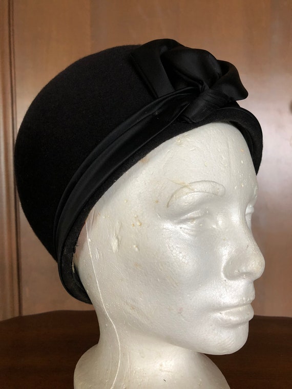 1960s Hat Black Wool Hat with Satin Ribbon - image 3