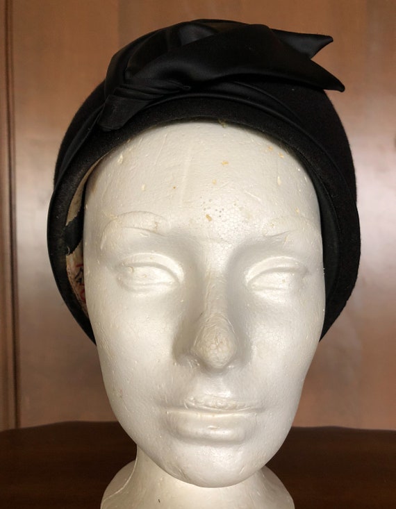 1960s Hat Black Wool Hat with Satin Ribbon - image 2