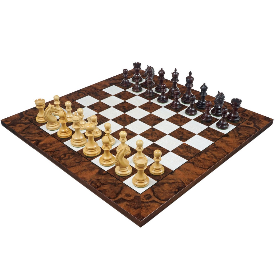 Rosewood and Walnut Grand Garvi Luxury Chess Set