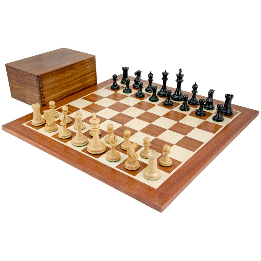 English & Scottish Theme Chess Set with Classic Walnut & Maple Chess Board