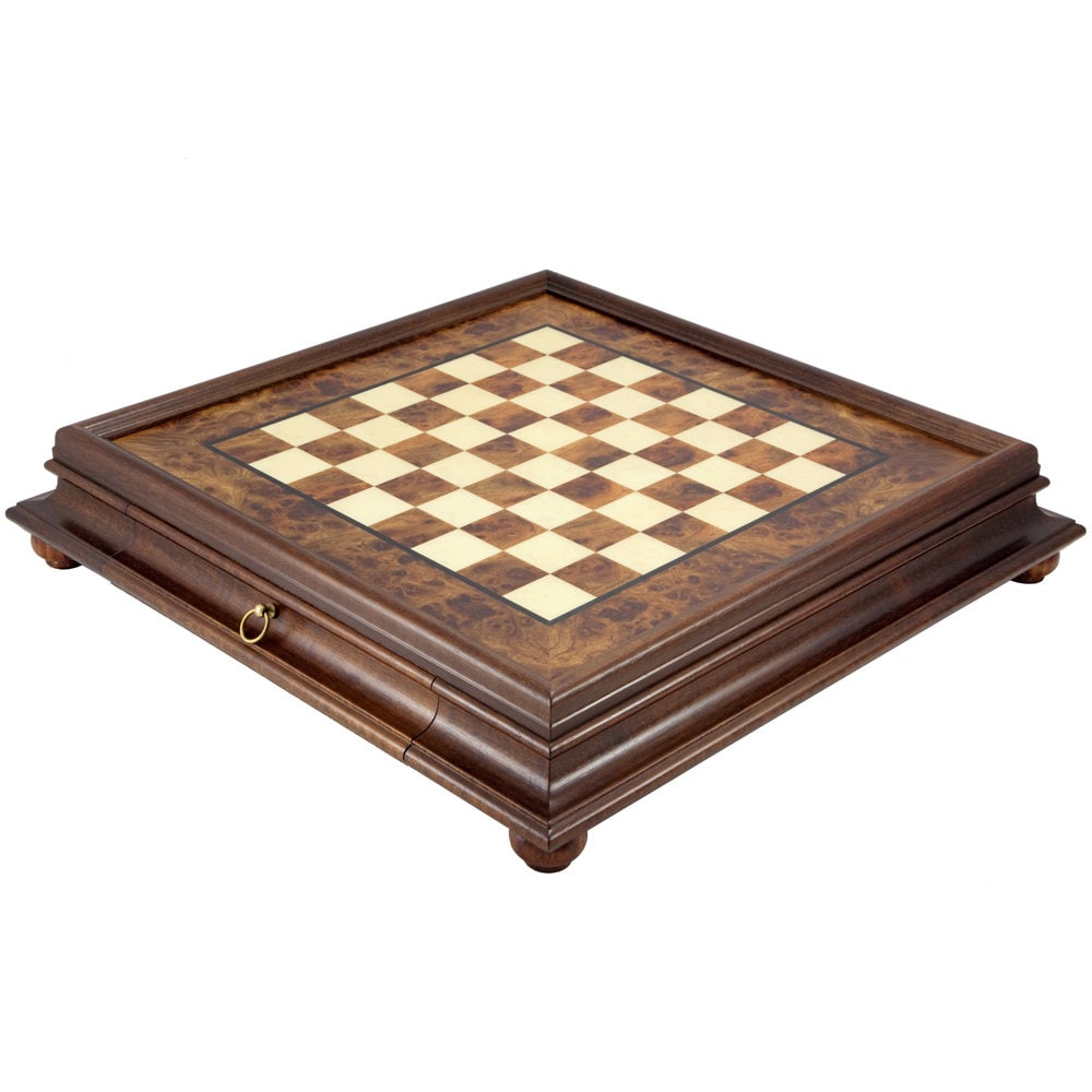 The Highgrove Briarwood Luxury Chess Set